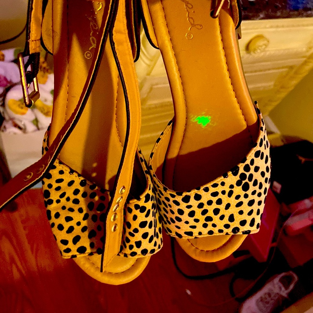 Women heels